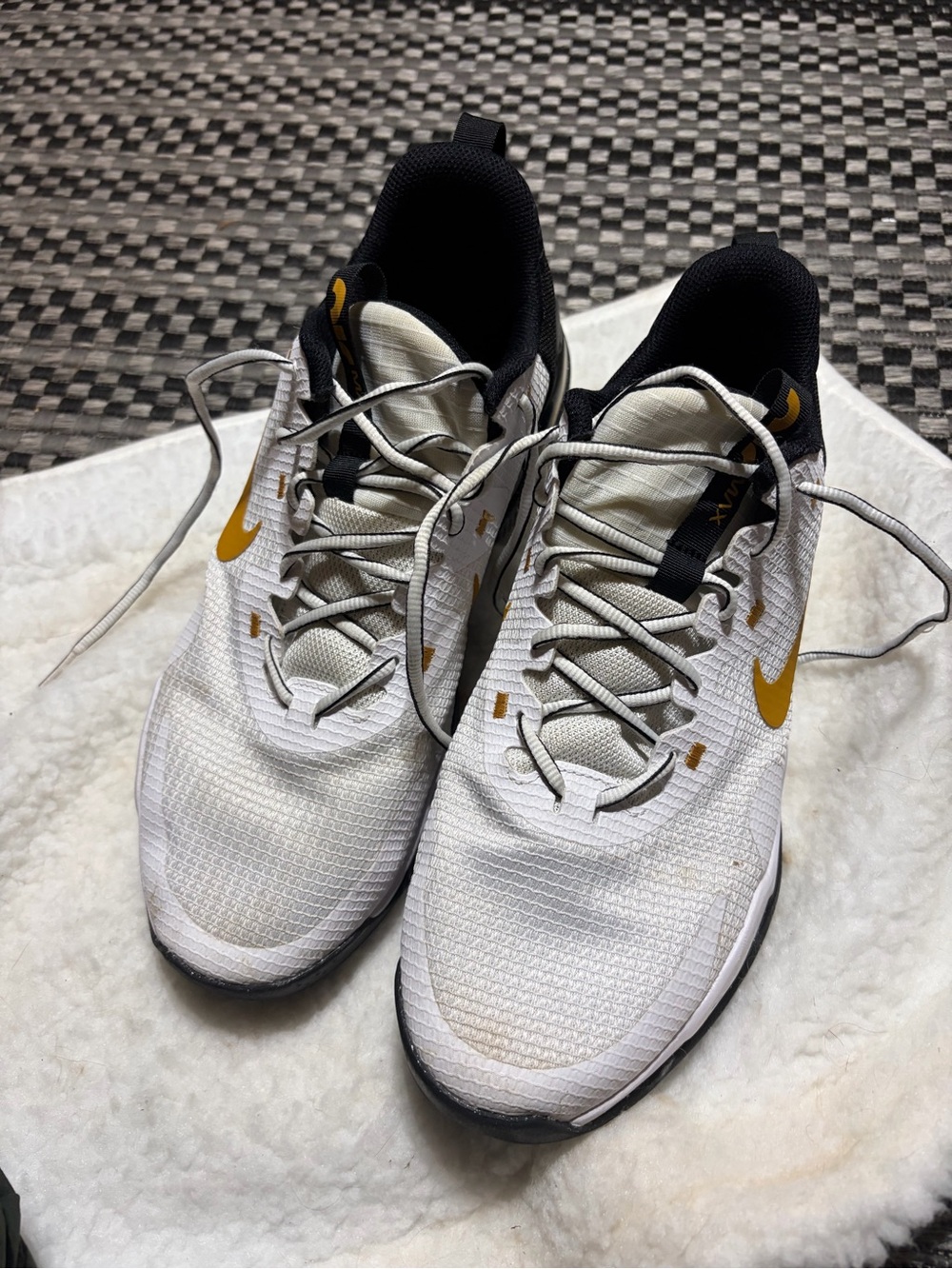 Nike Men’s White and Gold Athletic Training Sneakers